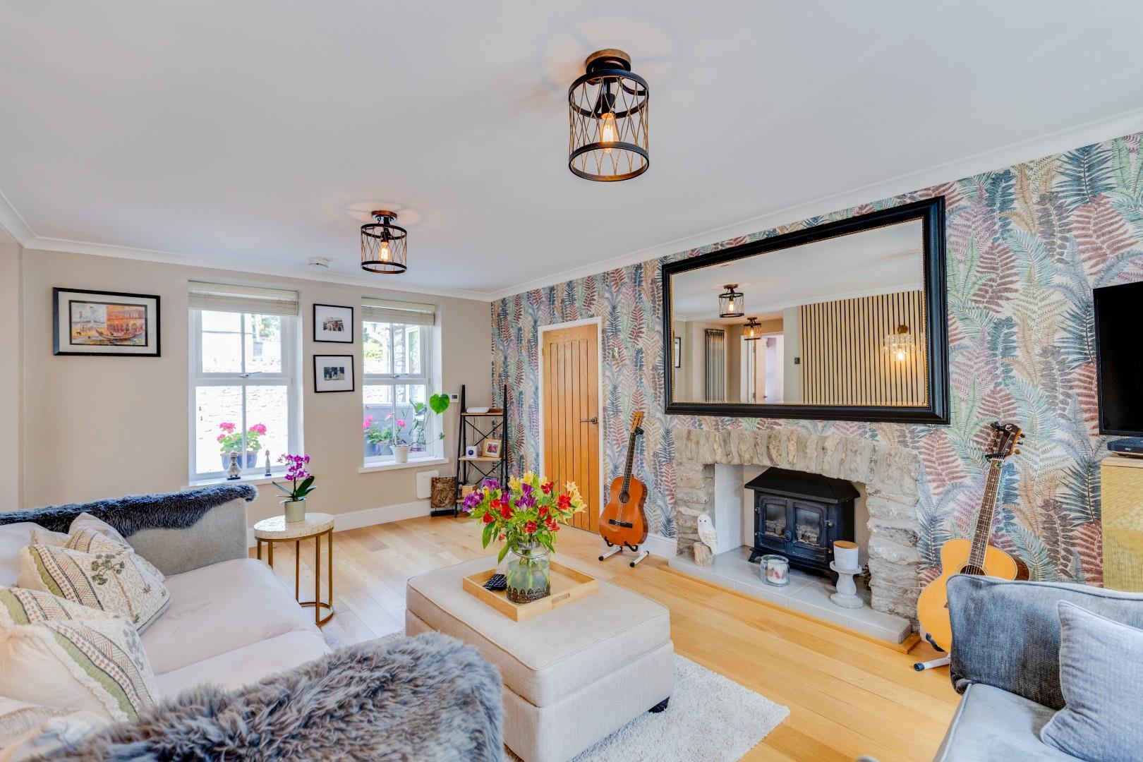 Foxleigh House, Trerhyngyll, Nr Cowbridge, Vale Of Glamorgan, CF71 7TN
